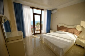 Kolmen hengen perushuone | Näkymä huoneesta