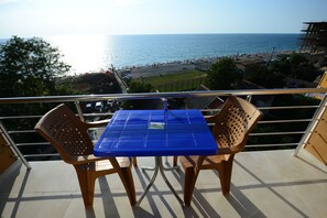 Neljän hengen deluxe-huone | Terassi/patio