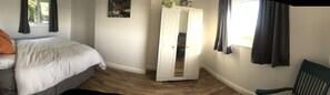 2 bedrooms, iron/ironing board, free WiFi