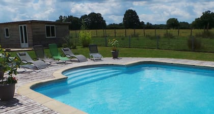 Gßte confortable avec piscine partagée et animaux admis