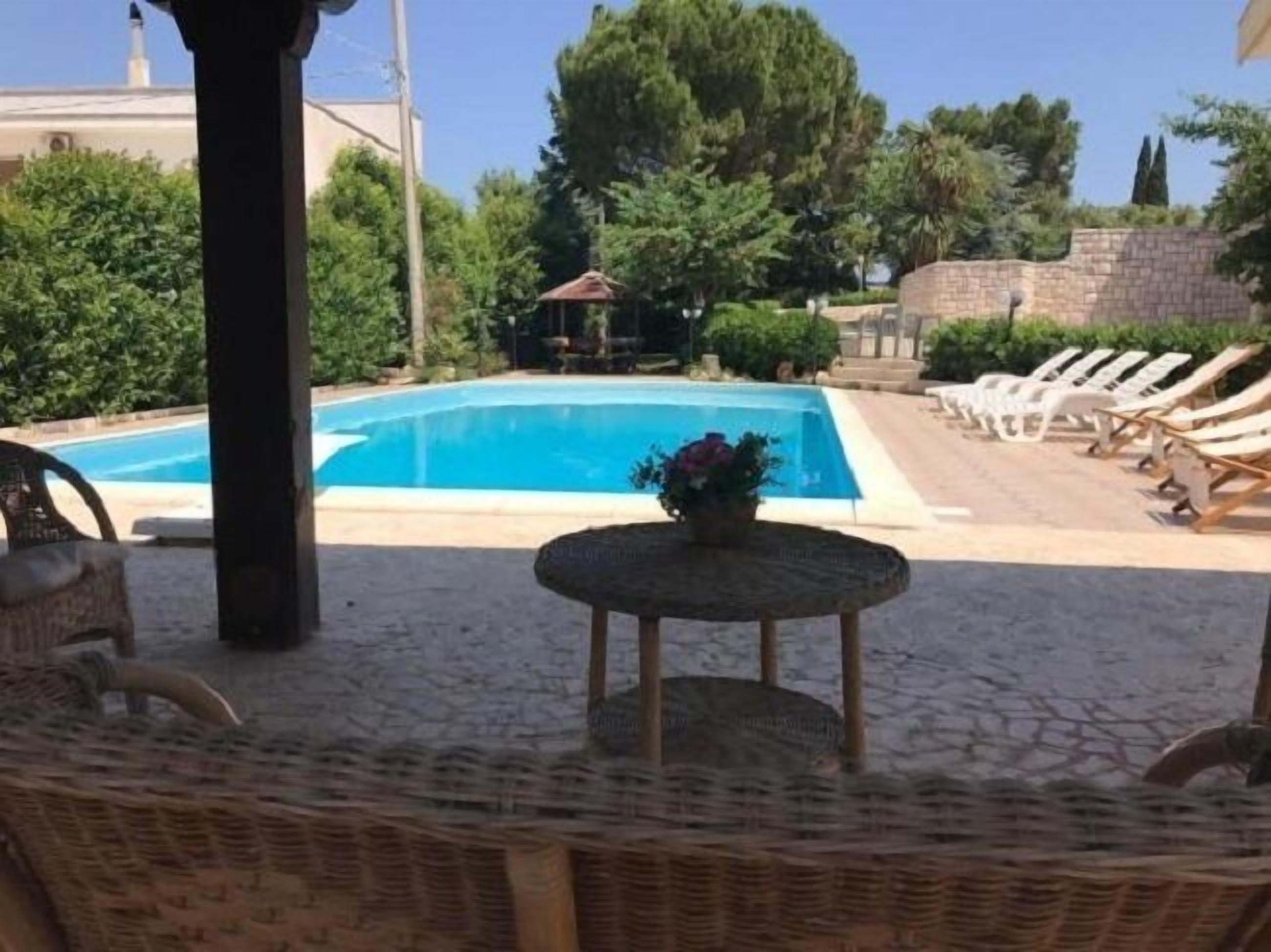 Piscine extérieure (ouverte en saison)