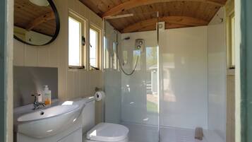 Shepherd Huts | Bathroom | Shower, bathrobes, towels, soap