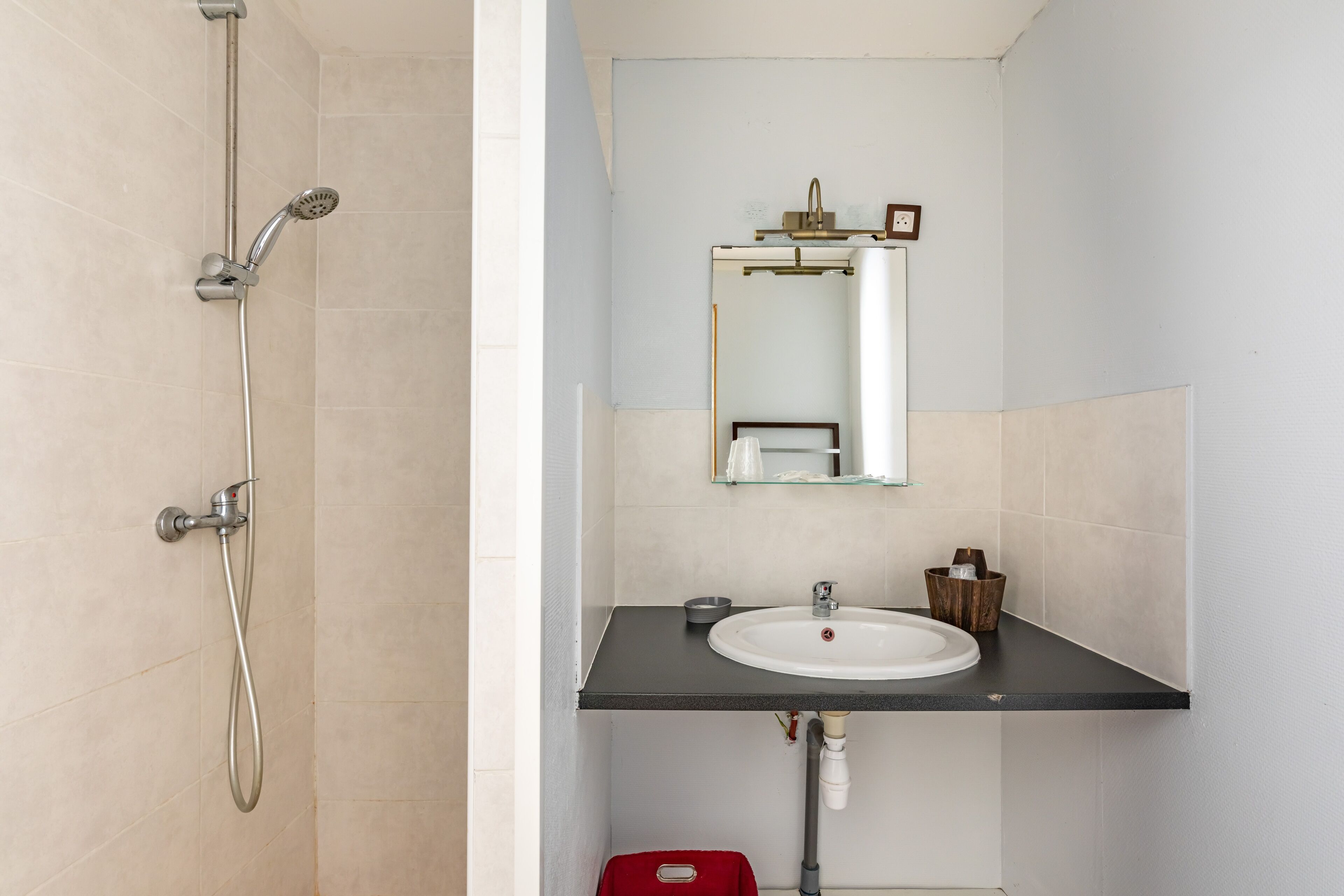 family suite | bathroom | free toiletries, hair dryer, towels, soap