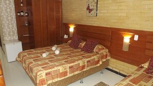 WiFi (free), bed sheets - Pousada Remanso (Rio das Ostras)