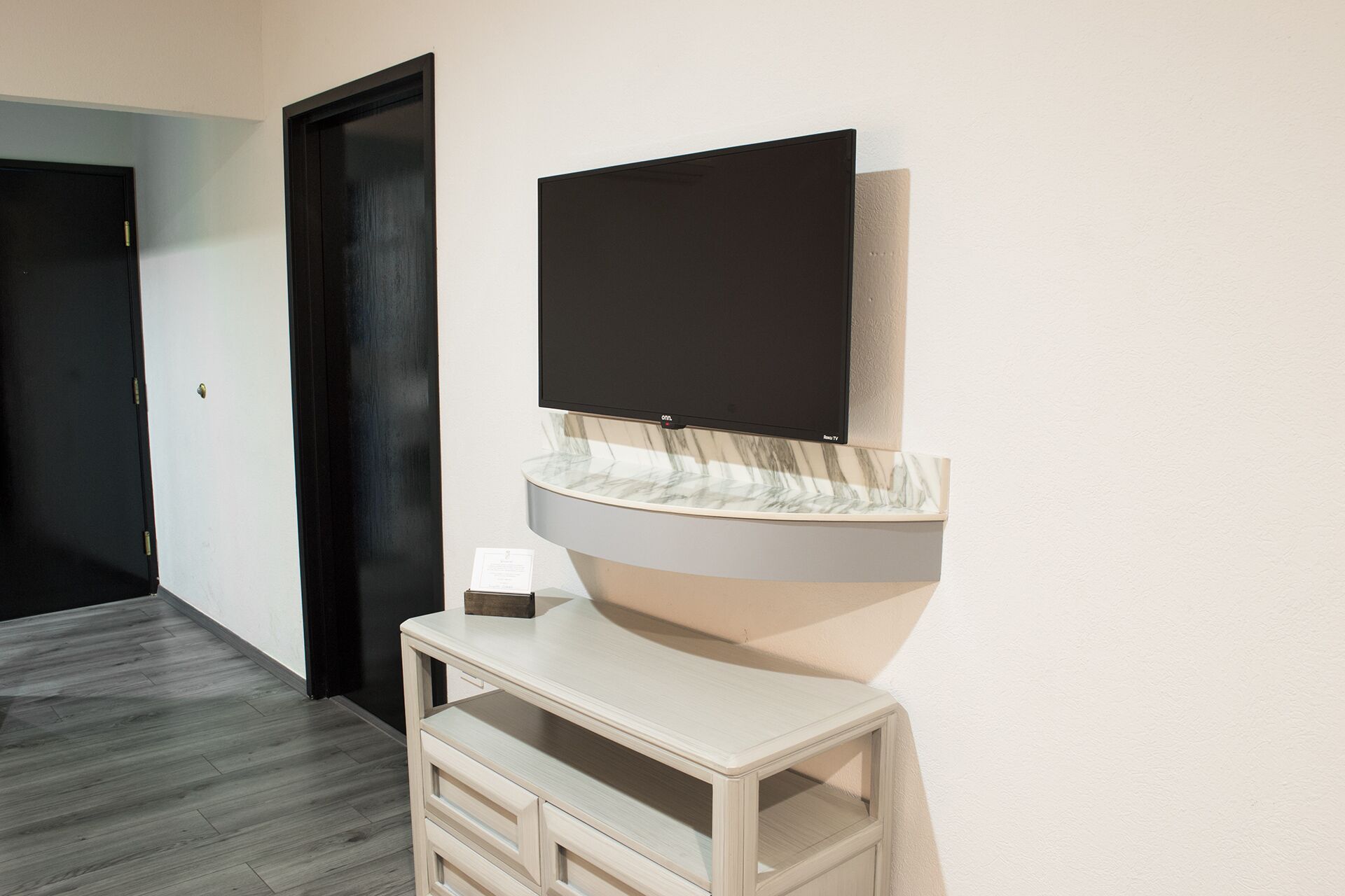 junior room | premium bedding, down duvets, select comfort beds, desk