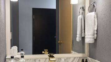 Luxury | Bathroom | Combined shower/tub, deep soaking tub, hydromassage showerhead