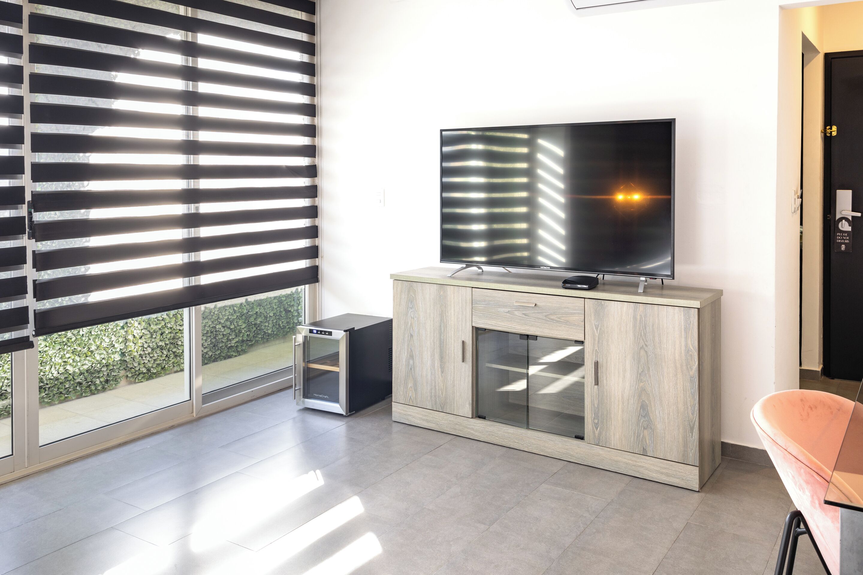 deluxe junior | premium bedding, down duvets, select comfort beds, desk