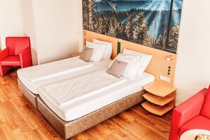 Unclassified image, 4 of 12, button - Double Room - Schwarzwaldhotel Gengenbach (Gengenbach)