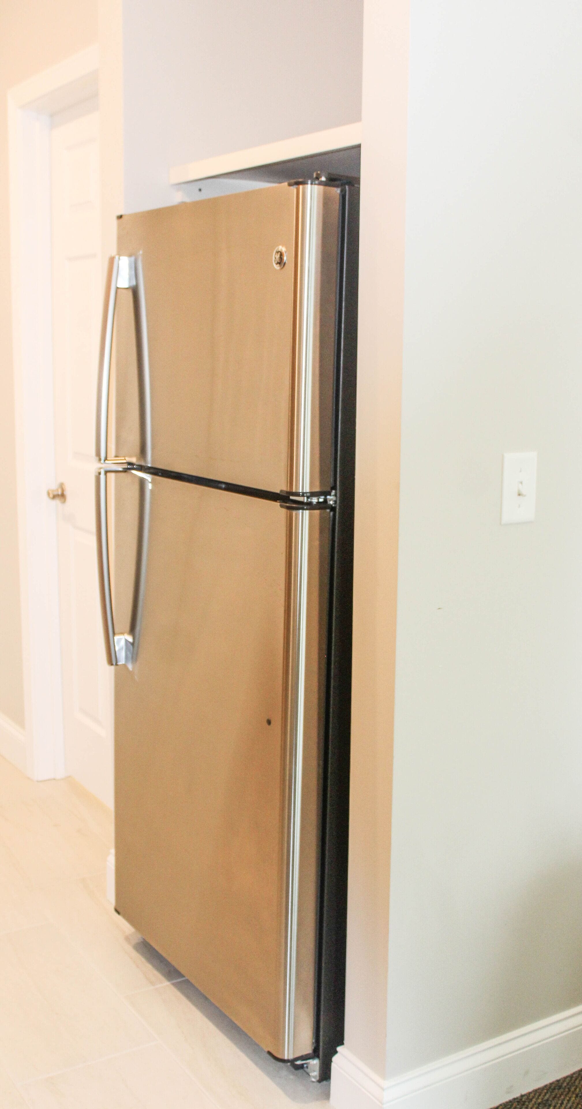 full-sized fridge, microwave, stovetop, dishwasher