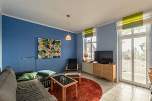 Smart TV, DVD player, books, stereo - 3 room apartment in old town villa of Sassnitz with sea view (Sassnitz)
