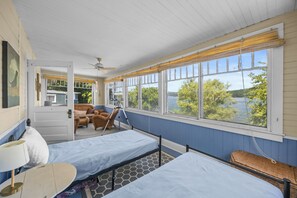 4 Schlafzimmer, Bügeleisen/Bügelbrett, Internetzugang, Bettwäsche