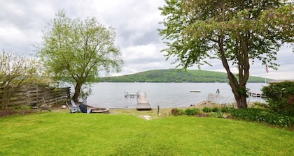 Helvetia House: Historical Lake Home on Keuka Lake Wine Trail!