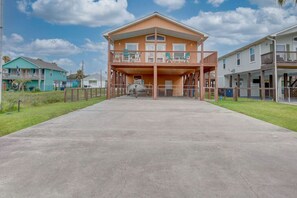 Property grounds - Reel Inn @ Rockport is NOW Booking! (Rockport)