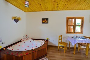 Minibar, free WiFi, bed sheets - Pousada Varanda Colibri (Camanducaia)