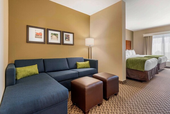 Pillowtop beds, desk, blackout drapes, iron/ironing board - Comfort Inn & Suites Florence Center Area (Florence)