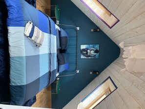 2 habitaciones, tabla de planchar con plancha, wifi y ropa de cama 