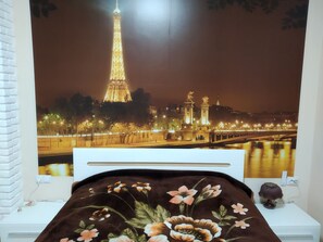 2 chambres, fer et planche à repasser, Wi-Fi, draps fournis