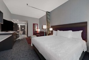 Studio, 1 Tempat Tidur King, akses difabel (Hearing) | Brankas, meja kerja, tirai kedap cahaya, dan kedap suara