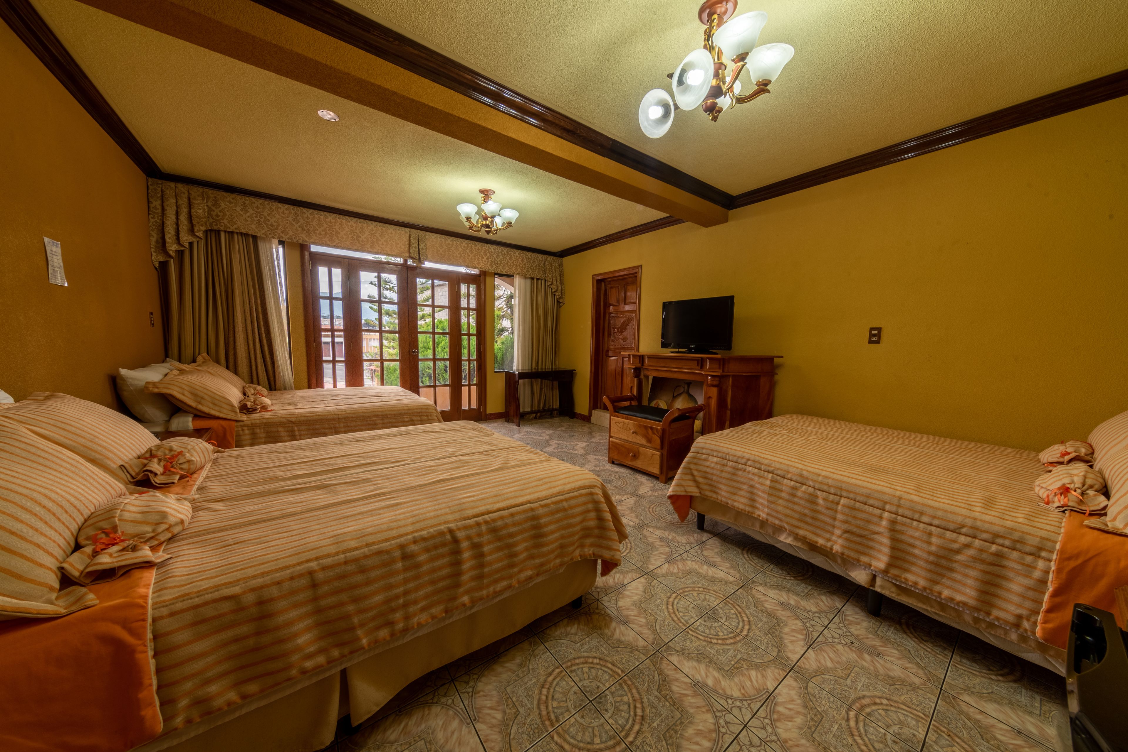 Triple Room | Blackout drapes, free WiFi