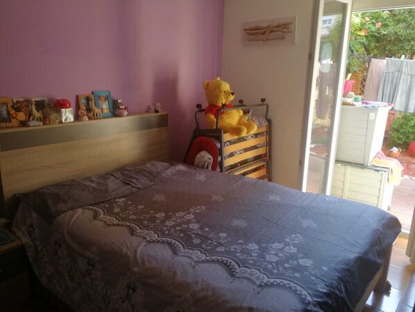 1 bedroom, internet, bed sheets