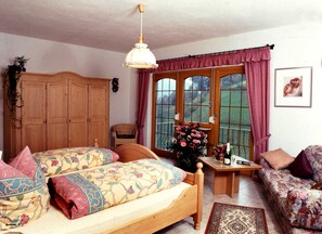 1 chambre, coffres-forts dans les chambres, Wi-Fi, draps fournis