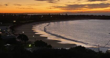 Mohill Cottage 1800: n uudisasukkaiden mökki