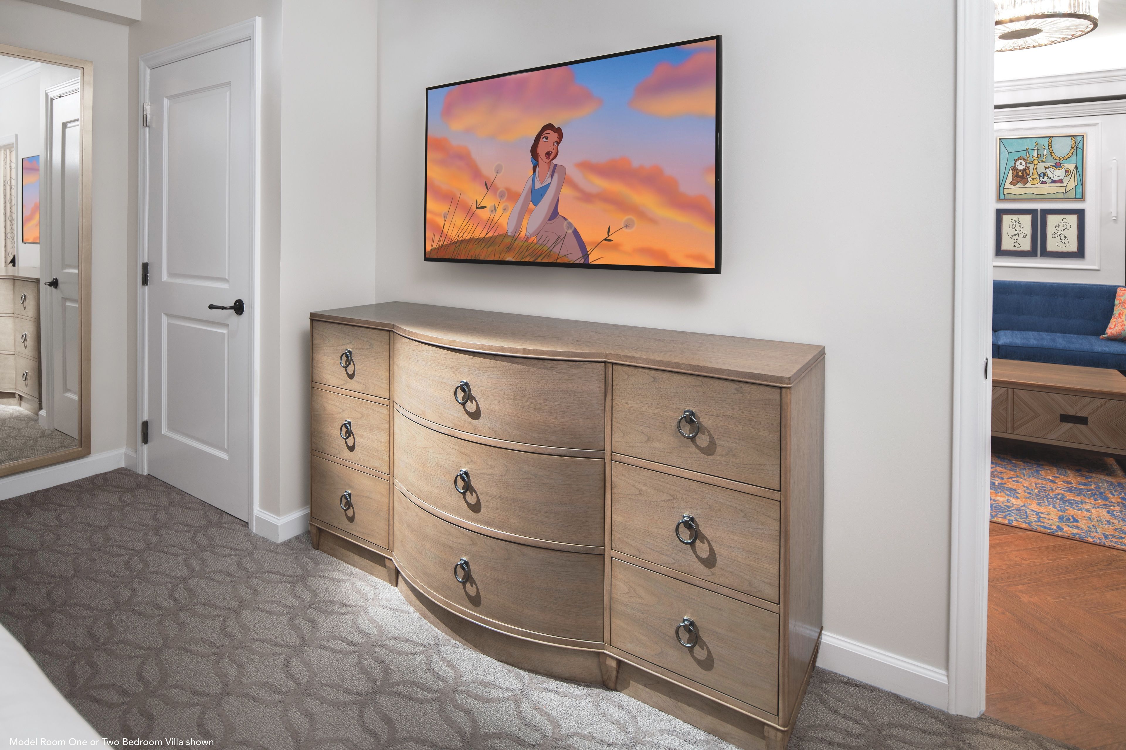 hypo-allergenic bedding, in-room safe, desk, laptop workspace