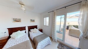 2 chambres, fer et planche Ă repasser, accĂšs au Wi-Fi (inclus)