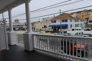 Property grounds - Prime Location, perfect space - walk to everything in OCNJ (Ocean City)