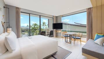 Studio, 1 King Bed, Non Smoking, Pool View | 1 bedroom, premium bedding, down duvets, pillow-top beds