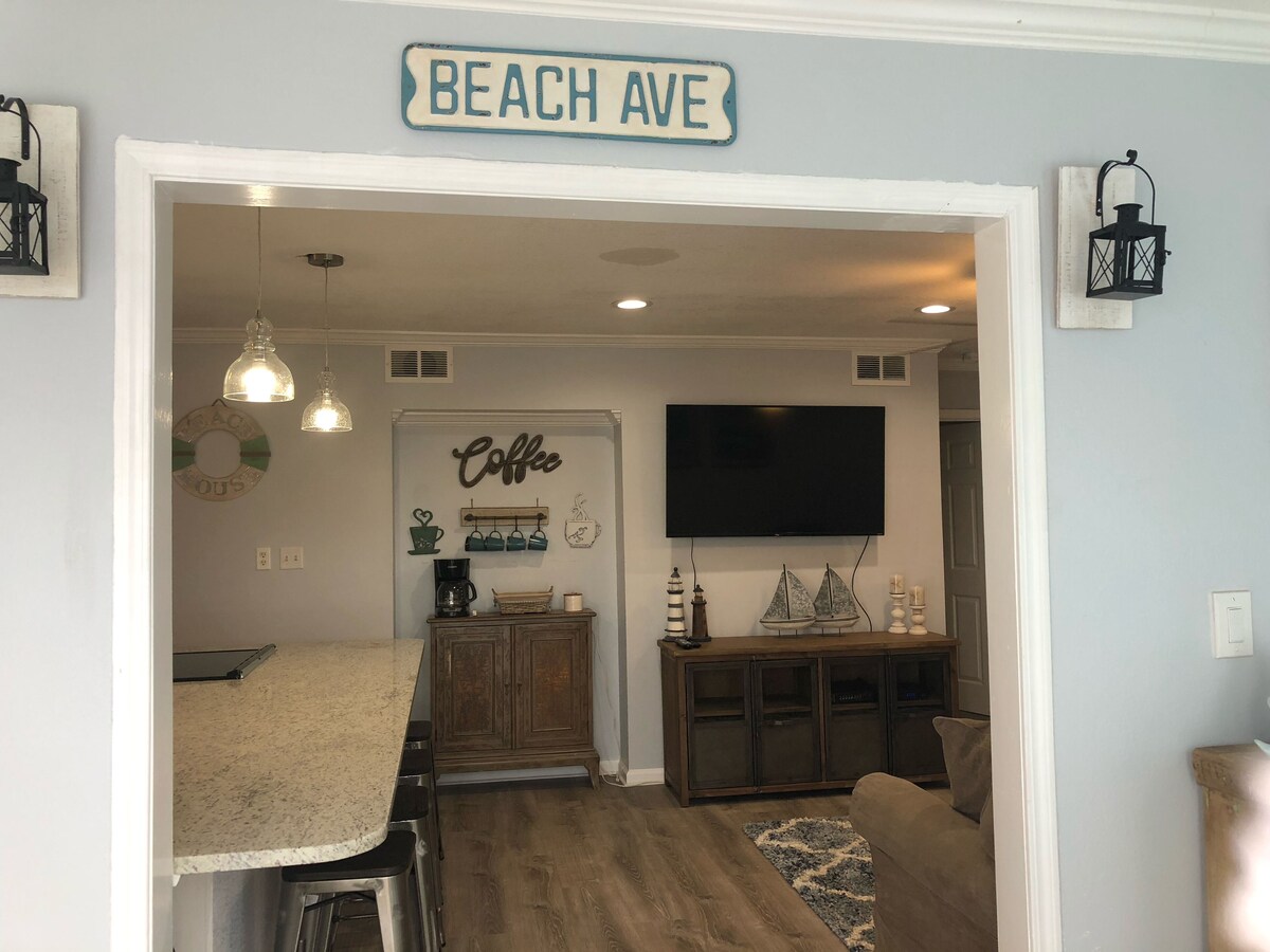 Photo 4 of Just remodeled condo by the pool, 2 tennis courts a walk distance to the beach!