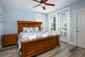 3 habitaciones, tabla de planchar con plancha y cuna de viaje