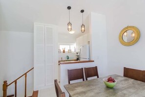 Deluxe Apartment | Private kitchen