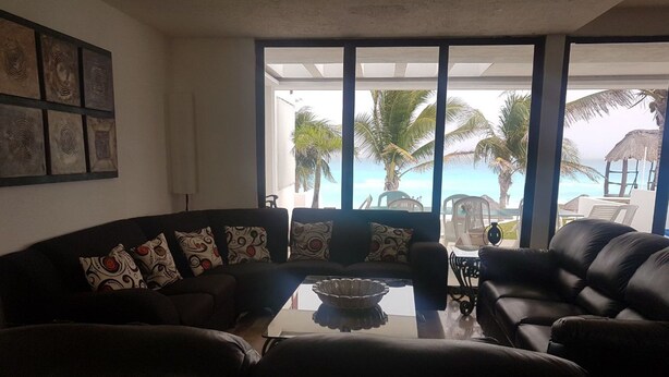 Villa | Living area | Flat-screen TV - Ocean Front Villa Hotel Zone (Cancun)