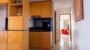 小型套房 | 私人厨房 | 茶具/咖啡用具、大冰箱、微波炉、烤箱