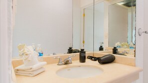Junior Suite | Bathroom