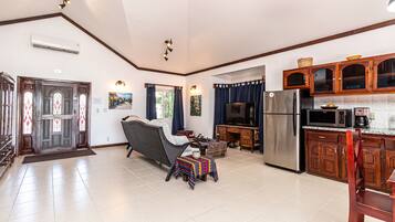 Smart TV, DVD player