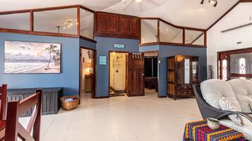 Smart TV, DVD player