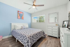 2 soverom, strykejern/-brett, wi-fi (inkludert) og sengetøy