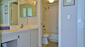 Bathtub, hair dryer, towels - Beachfront 2BR, 2BA condo with heated pool, Wi‑Fi, and beach access. (Marco Island)
