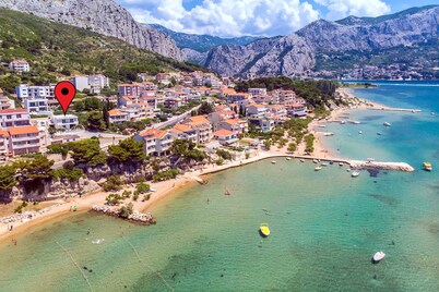 Villa with private heated pool, 50 meters from the sea.