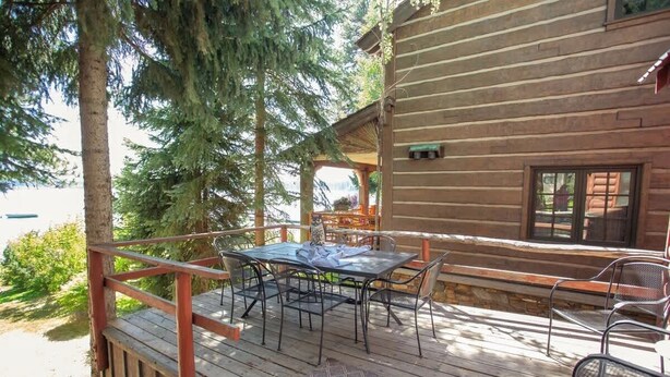 Outdoor dining - Vintage 1940s McCall Lakefront Cabin |Boat Slip (McCall)
