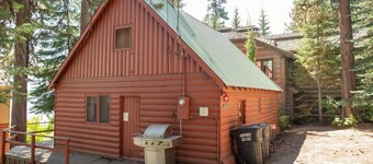 Cabina rustica sul lago con darsena condivisa