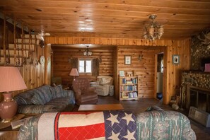 Télévision, cheminée