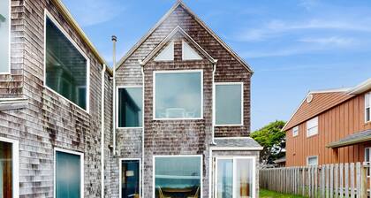 Near Beach Condo w/ Lovely Ocean Views- Dogs OK