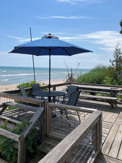 Inviting, Rustic Beach front cottage on Beautiful Lake Michigan