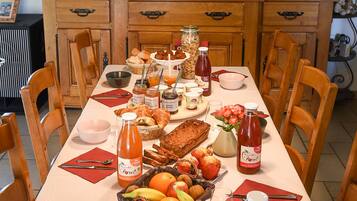 Petit déjeuner continental compris tous les jours