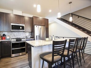 Fridge, microwave, oven, stovetop - Brand New Townhome - rooftop hot tub with mountain views (Winter Park)