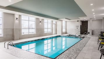 Indendørs pool