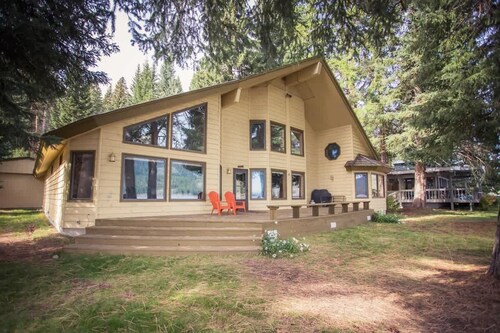 McCall Lakefront Cabin with Dock & Stunning Views